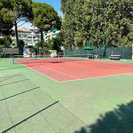 Sunny Home, Appartamento In Centro E Vicino Alla Spiaggia Градо Екстер'єр фото