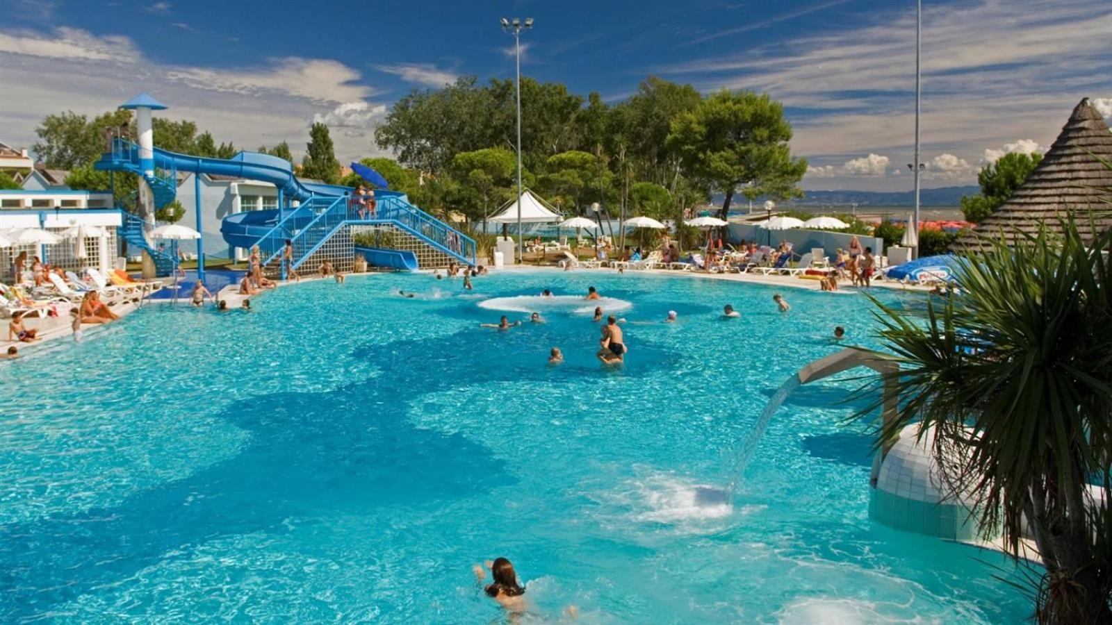 Sunny Home, Appartamento In Centro E Vicino Alla Spiaggia Градо Екстер'єр фото