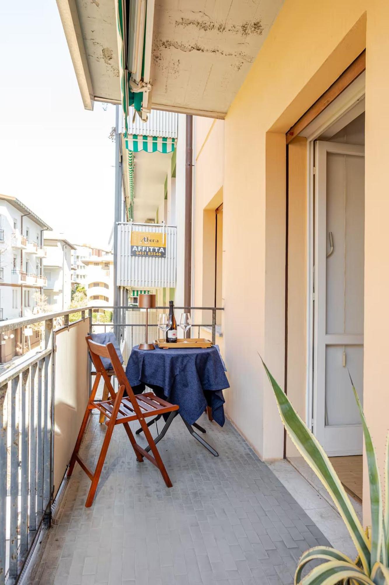 Sunny Home, Appartamento In Centro E Vicino Alla Spiaggia Градо Екстер'єр фото